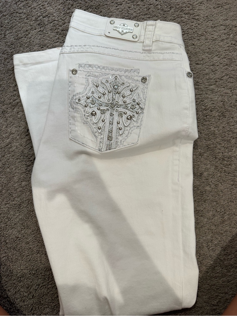 Embellished White Skinny bootcut jeans with Decorative Pocket